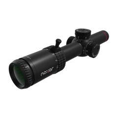 Puškohľad Noxar Magnar 1-8x24 WA s dvojfarebným podsvietením a otvorenými vežičkami